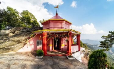 Manaskhand Yatra – 3 Days & 2 Nights